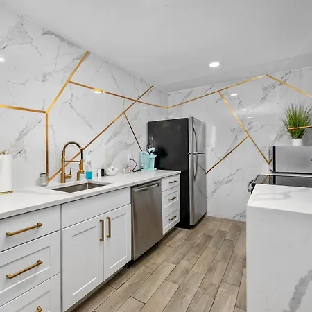 Spacious Galleria Apartment With Free Park Houston Exterior photo