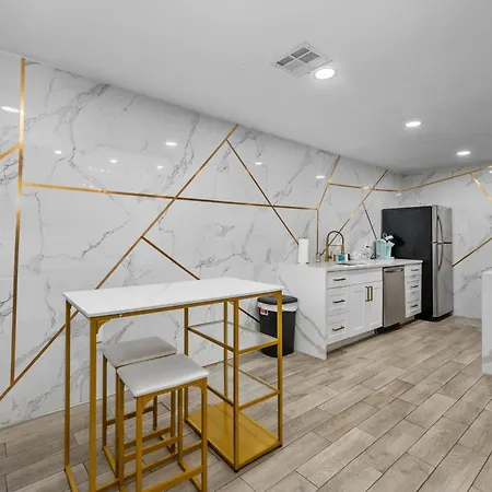 Spacious Galleria Apartment With Free Park Houston Exterior photo
