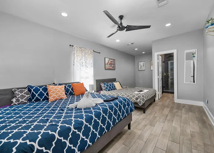 Spacious Galleria Apartment With Free Park